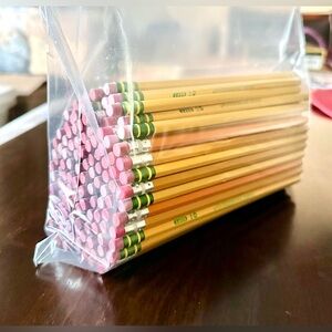 Ticonderoga Dixon HB #2 and Pen+Gear #2 mixed Wooden Pencils Lot - 120 Pencils